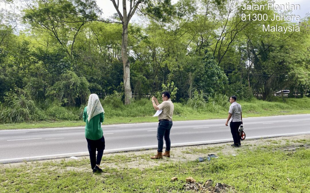 LAWAT PERIKSA TANAH-TANAH MILIK UTM